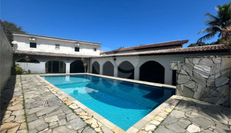Casa à venda com 2 suítes em Boracéia, São Sebastião, SP