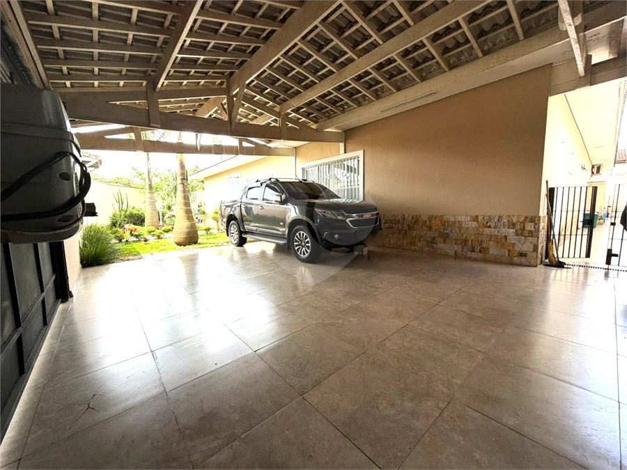 Casa Térrea de Alto Padrão à Venda no Bolsão de Interlagos