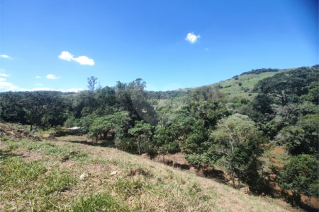 Área rural em Piracaia com 3.289 metros, ótima para chácara, as margens do rio Cachoeira