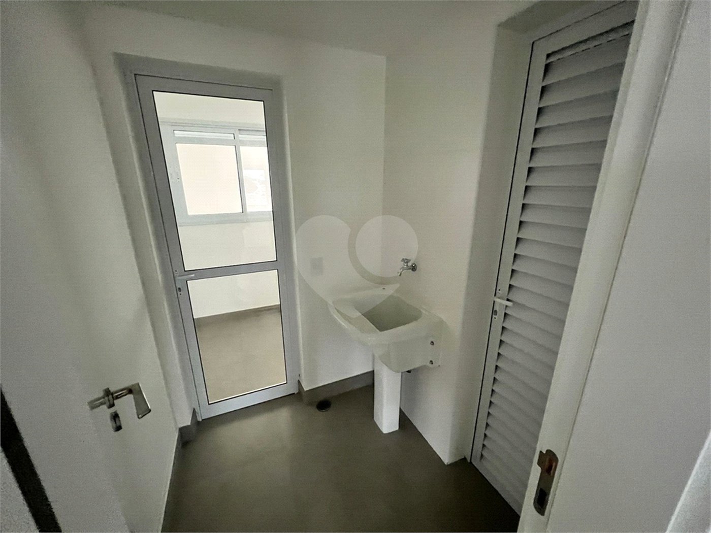 APARTAMENTO ALTO PADRÃO 3 SUÍTES 3 VAGAS VARANDA GOURMET ANÁLIA FRANCO.