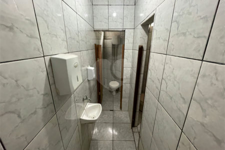 Casa comercio dispondo para venda ou locação no Centro,