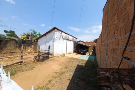 Terreno com 250,00 m² de área total.