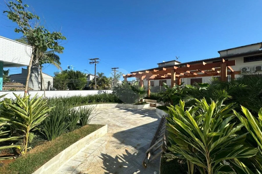 Apartamento à venda com 3 quartos, sendo 1 suíte,  em Maitinga, Bertioga, SP