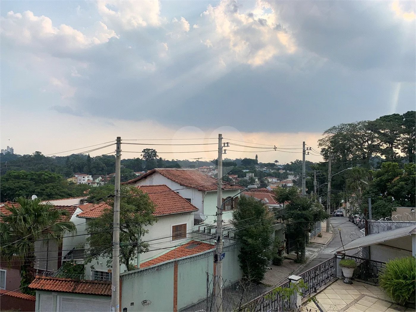 Sobrado no Tremembé, com 3 dormitórios e 3 vagas na Zona Norte - SP