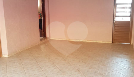 Casa Térrea à venda com 3 quartos, sendo 1 suíte,  em Vila Prado, São Carlos, SP