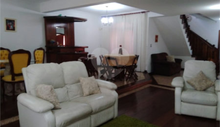Sobrado à venda com 5 quartos, sendo 2 suítes,  em Vila Rosália, Guarulhos, SP