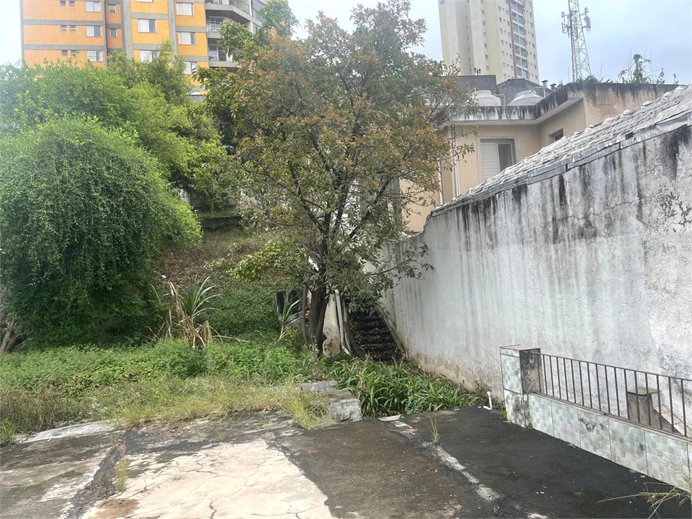 Terreno à venda com 2 quartos em Vila Gomes, São Paulo, SP