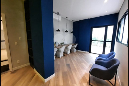 Apartamento à venda na Bela Vista de 24m2 com 1 dormitórios e sem vagas.Estuda Permuta.