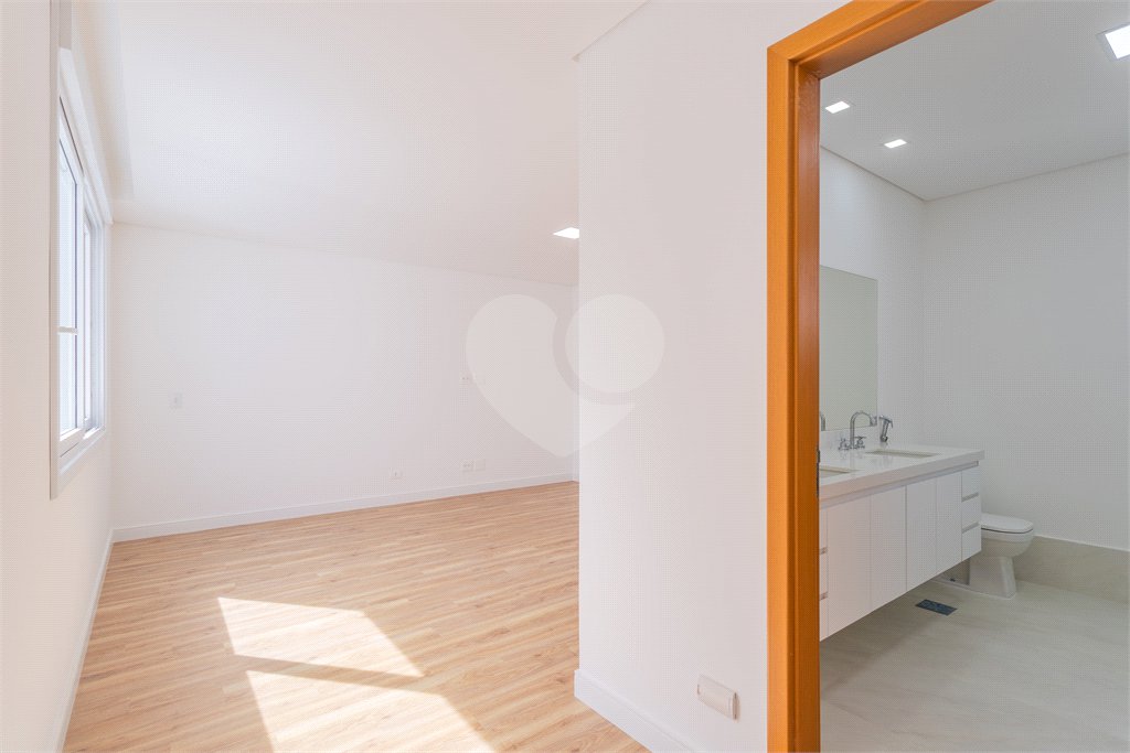 Casa à venda com 4 suítes no condomínio Villagio Quadrifolio, São Paulo - SP