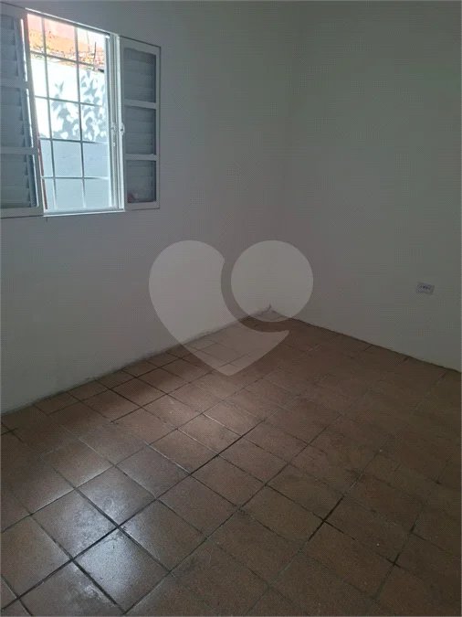 Indaiatuba- Sp - Centro - Casa terrea - finalidade comercial ou residencial - Terreno 181,01 - construido 99,94 - Venda - R$ 830.000,00 - Locação - R$ 3.900,00- IPTU - R$ 256,78 - 03 salas - Hall de entrada amplo - Cozinha. com armário - Banheiro. - Quintal. - Ótima localização, próximo a restauran