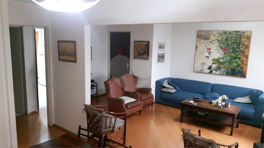 Apartamento de 2 quartos à venda perto do Metrô Paraíso! Excelente localização!
