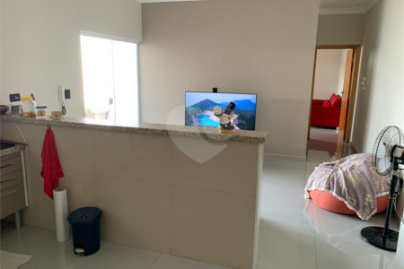 Casa térrea com piscina para venda no Residencial Arcoville