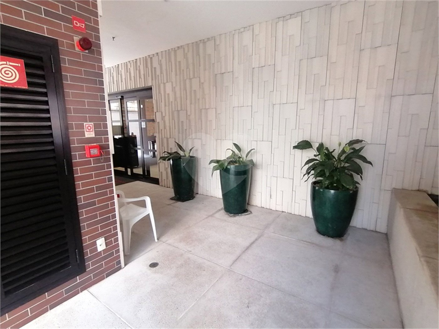 SALA COMERCIAL TOP, VENDA OU LOCAÇÃO, METRÔ VERGUEIRO COM 28,76m2
