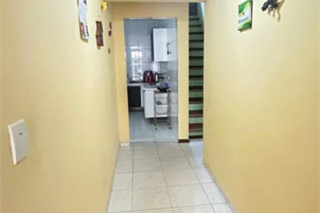 EXCELENTE SOBRADO À VENDA – 300m² DE ÁREA CONSTRUÍDA**