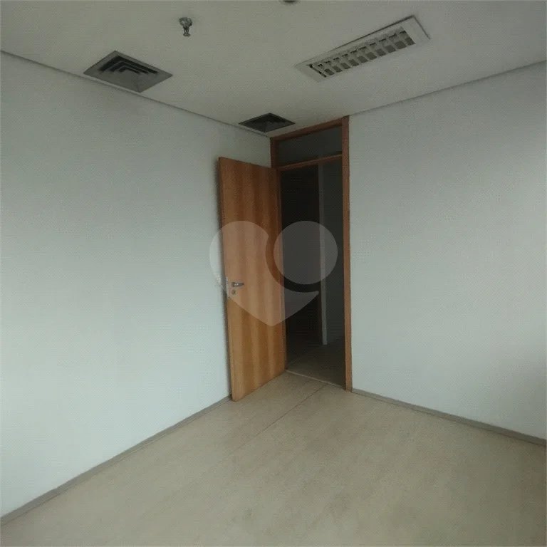 Sala comercial para locação no Jardim Paulista, 90 m², 2 garagens