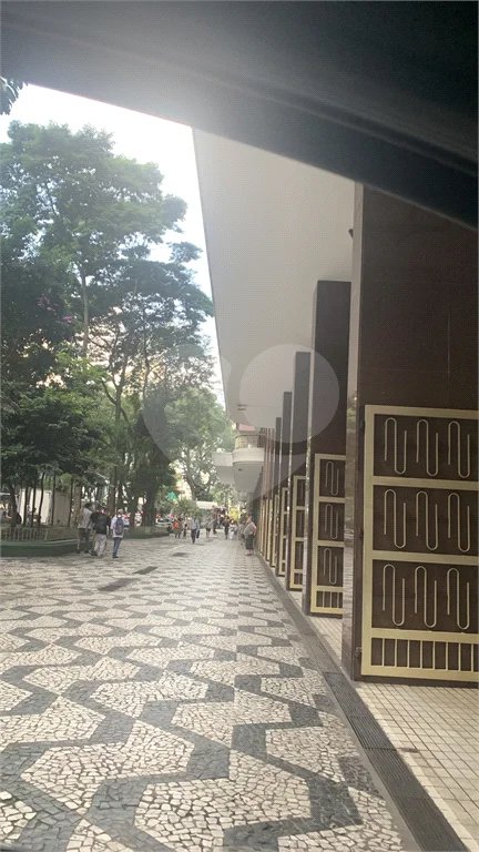 Edifício Louvre | Apartamento Neoclássico de 425m² à Venda na Praça da República — Centro de São Paulo