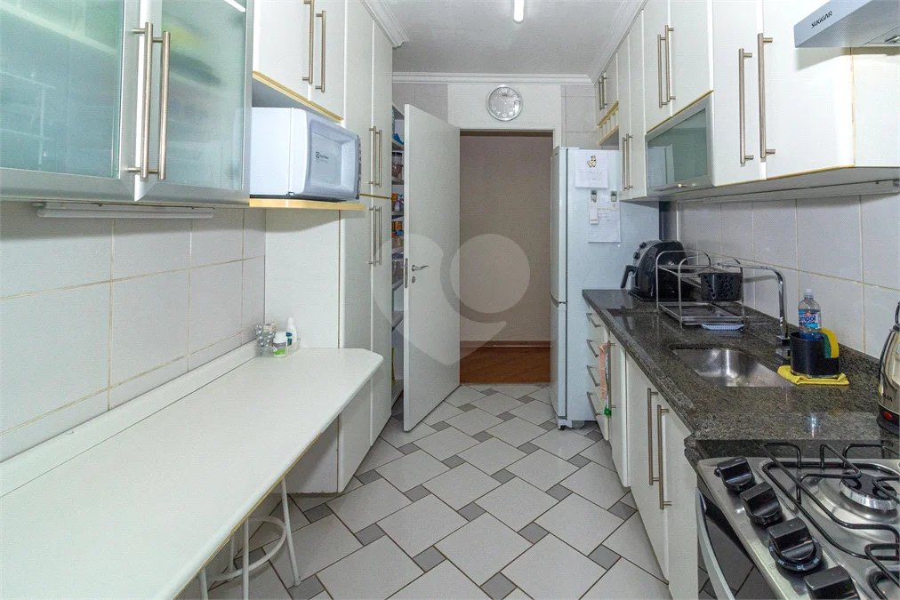 Apartamento à venda com 3 quartos, sendo 1 suíte, em Jardim Marajoara, São Paulo, SP