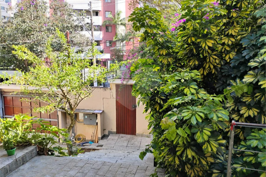 Vende-se ou Aluga-se Casa com 400 m2 na Vila Mascote