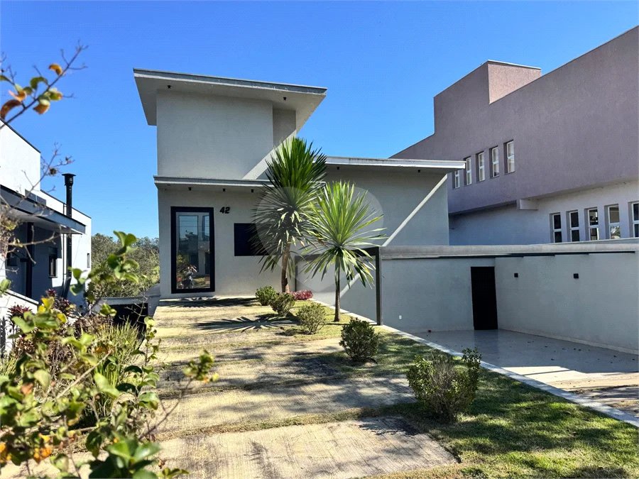 LINDA CASA À VENDA EM CONDOMÍNIO — INDAIATUBA/SP