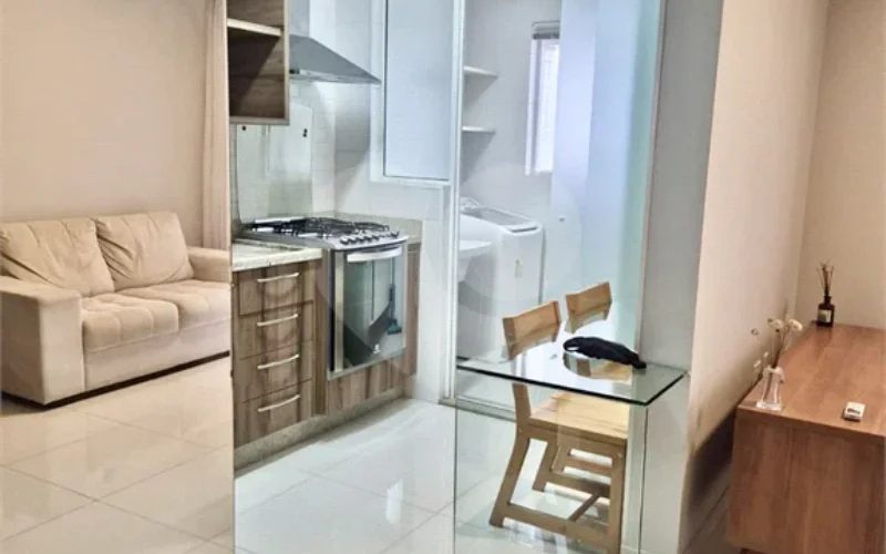 Apto Reformado e Mobiliado ao Lado do Shopping Ponta Negra!