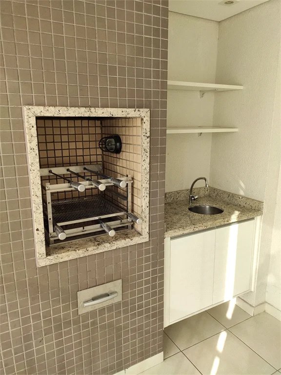Apartamento à venda ou para alugar com 3 quartos, sendo 1 suíte, em Parque Reboucas, São Paulo, SP