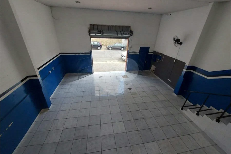 GALPÃO COMERCIAL DE 220,0 M² COM 02 BANHEIROS, COPA COM REFEITORIO, MEZANINO E VAGA DE GARAGEM PARA LOCAÇÃO NA LAPA