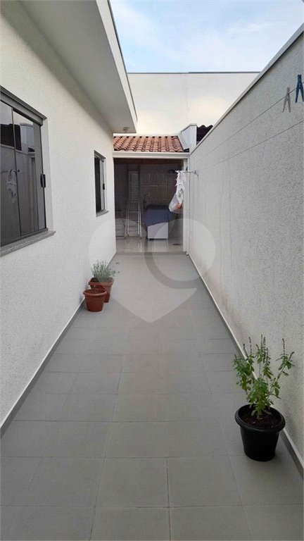 Casa térrea no Parque Delta.