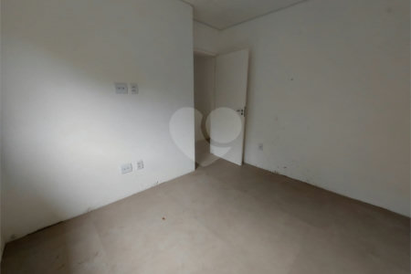 Sobrado à venda com 3 quartos, sendo 1 suíte, em Vila Omízollo, Louveira, SP