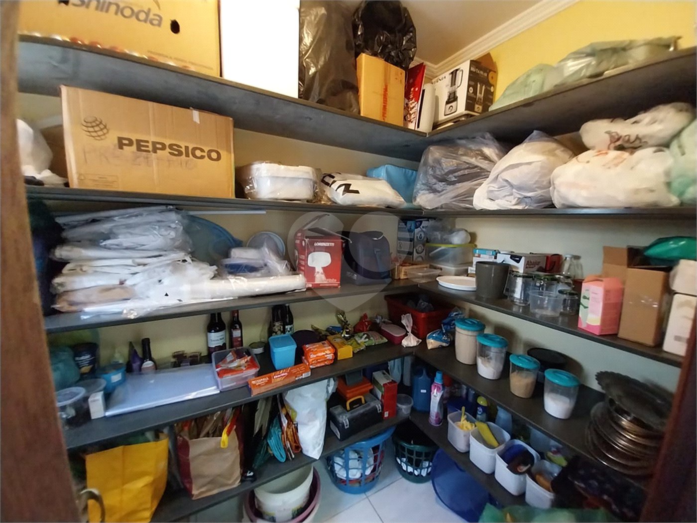 Sobrado à venda com 5 quartos, sendo 1 suíte,  em Terra Nobre, Louveira, SP