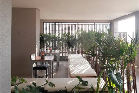 Studio todo equipado com start home office, decorado, teto rebaixado, com ampla varanda vista livre,