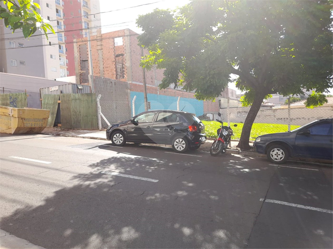 Imóvel Comercial na Rua Episcopal – Localização Estratégica em São Carlos