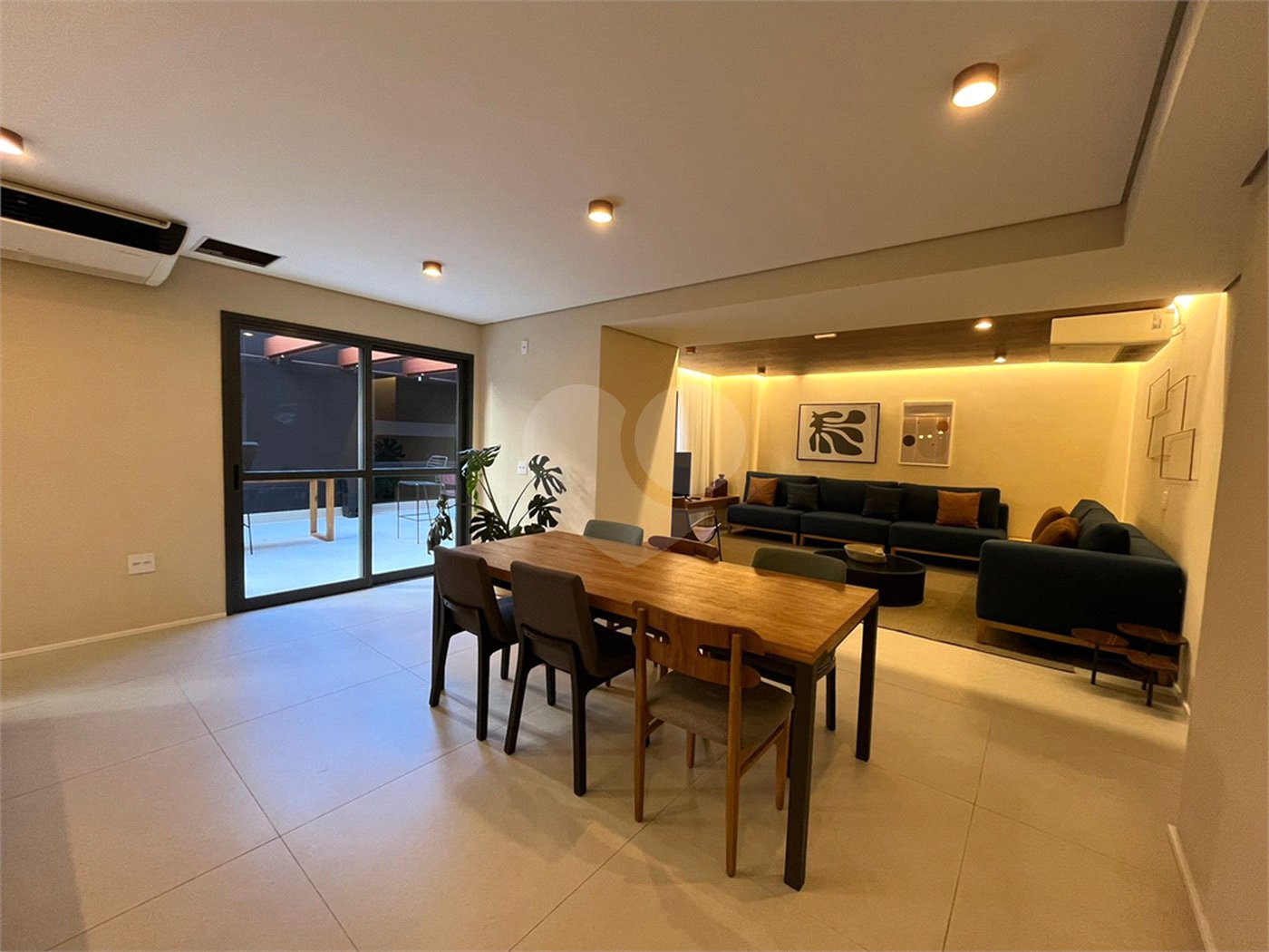 Studio locado á venda perto do metrô no Campo Belo, São Paulo - SP