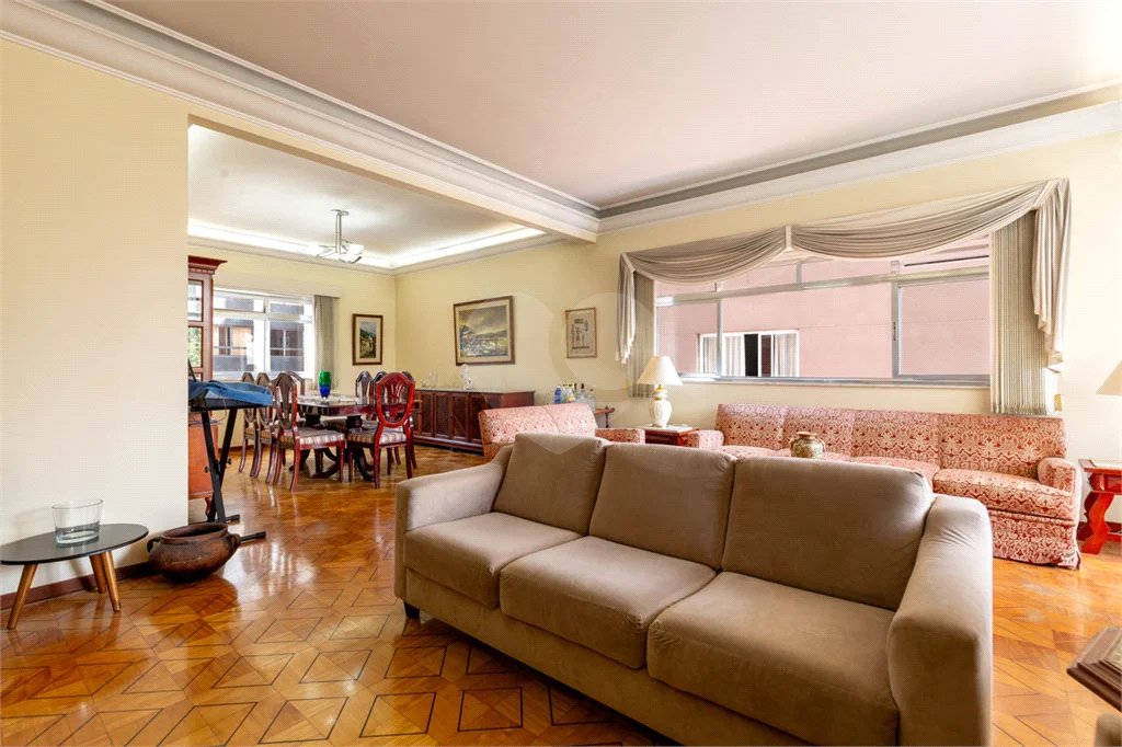 Apartamento a venda no Bela Vista com 3 quartos, 1 suíte, lavabo, 2 vagas, 200 m² de área útil