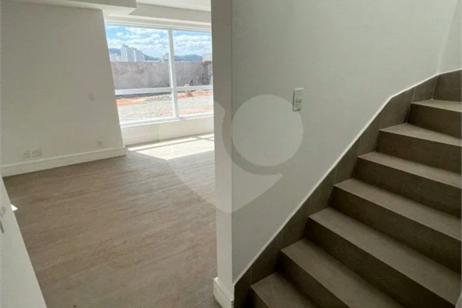 Residencial Tremembe Casa Linda - 255 mts - 04 dormit sendo 02 suites , 5 wcs - 04 vagas