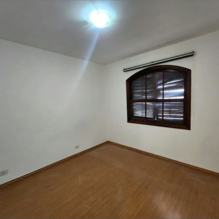 Casa à venda com 3 quartos, sendo 1 suíte,  em Jardim Celeste, São Paulo, SP