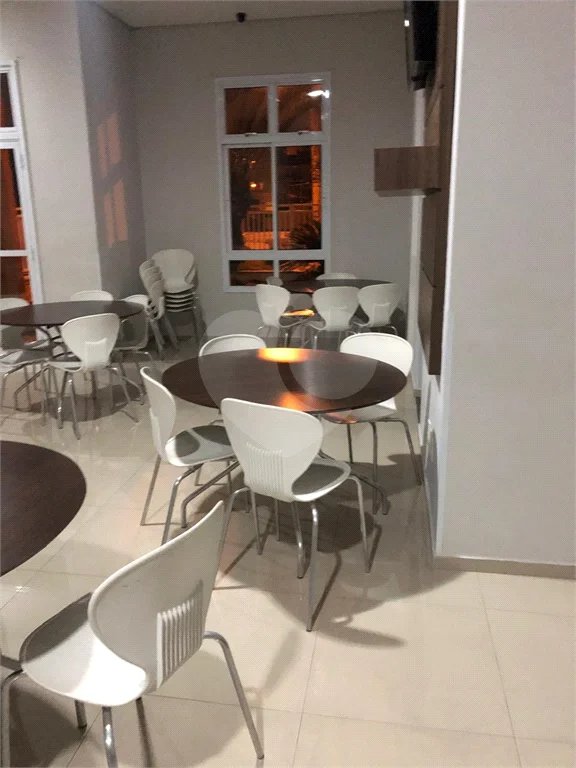 APARTAMENTO de 2 quartos (1 suíte) á venda em Santo André, 75m², 2 garagens fixas e cobertas, é entrar e morar!