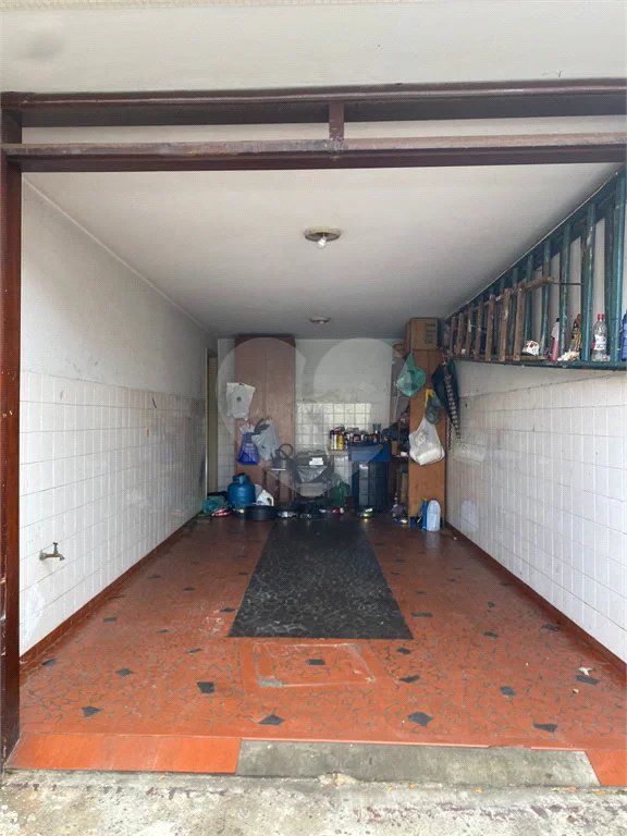 Sobrado á venda em Moema de 280m² com 3 vagas 3 dormitórios e 5 banheiros