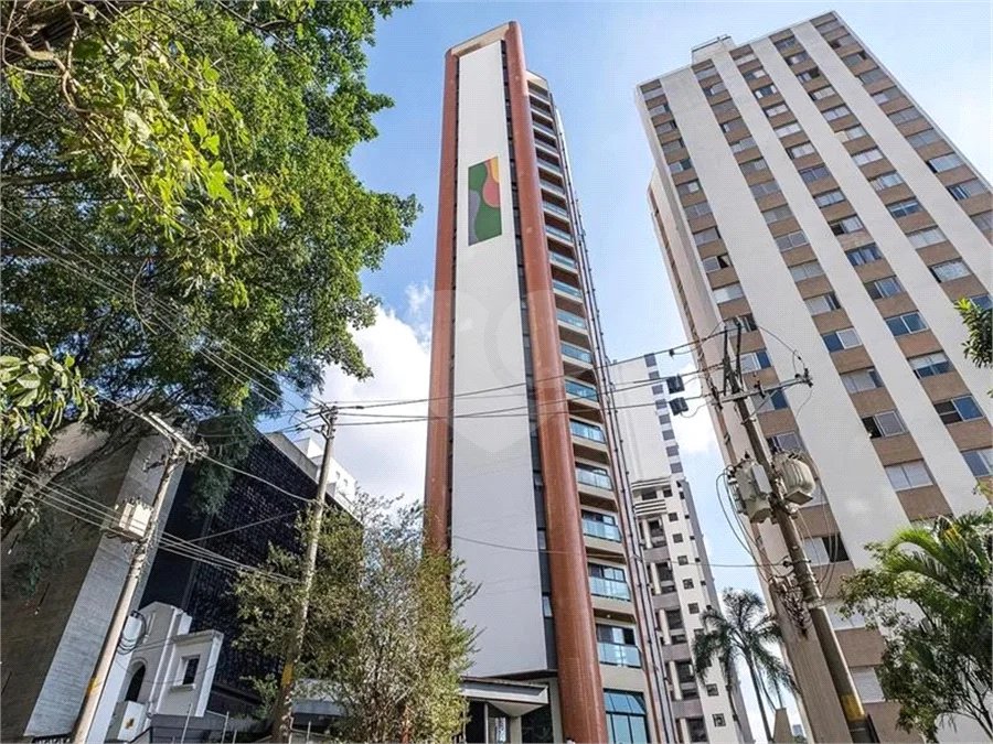 Pinheiros, 1 suite 2 vagas,Lazer completo.