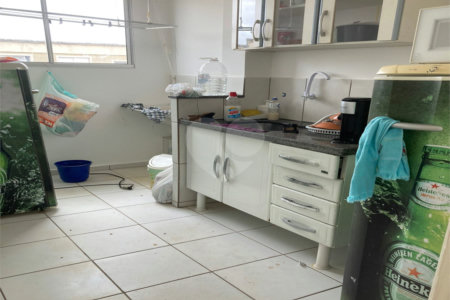 Apartamento à venda com 3 quartos, sendo 1 suíte - no condomínio Carlos Magno, São Carlos - SP