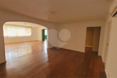 Apartamento sofisticado em localização privilegiada no Itaim Bibi – próximo ao Parque do Povo e Shopping JK Iguiatemi