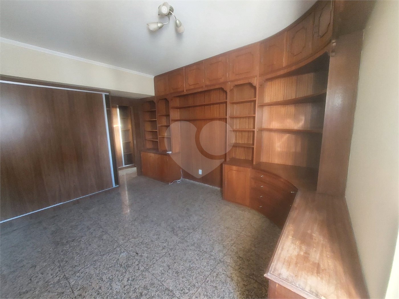 Apartamento Edifício Roberto Martinez .