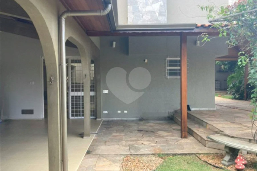 Belíssima casa no bairro Vila Rezende
