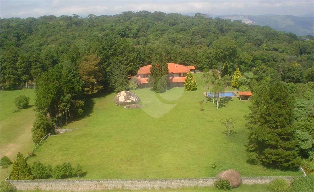 Casa à venda no Pico do Olho D'água em Mairiporã