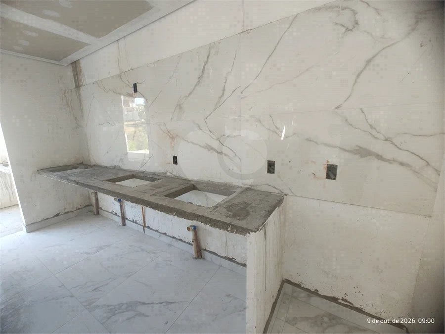 Apartamento 2 dormitórios (1 suíte) com vaga garagem, excelente localização, programa MCMV