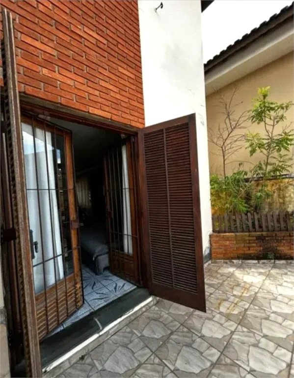 Sobrado à venda com 3 quartos, sendo 1 suíte,  em Jardim Ester, São Paulo, SP