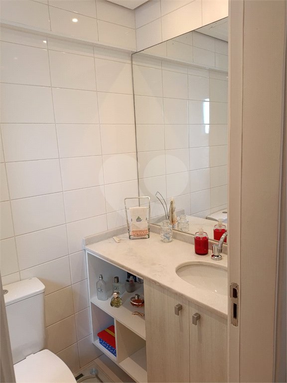 Apartamento na Região da Mooca. Excelente Localização com 3 Dormitórios sendo 1 Suíte e 2 Vagas de Garagem