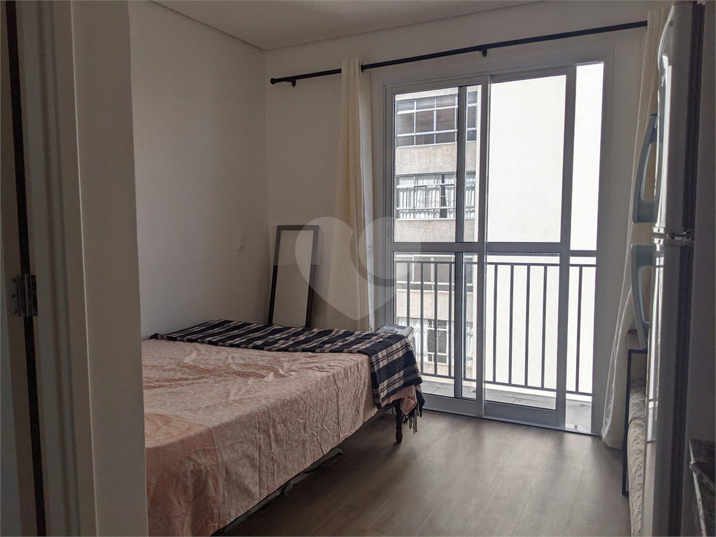 Bela Vista ! Studio novo 2400,00 !