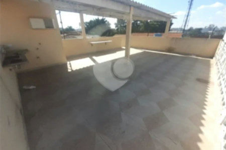 Sobrado á Venda com 200m² - Socorro