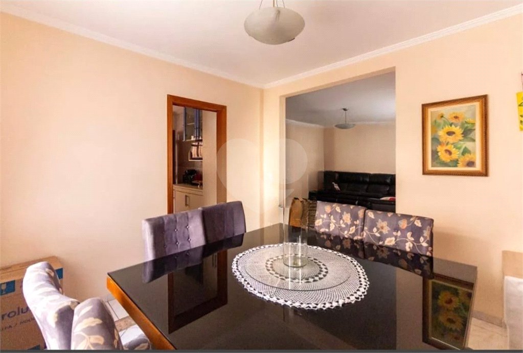 Sobrado à venda no Ipiranga de 140m² com 4 suítes e 3 vagas.