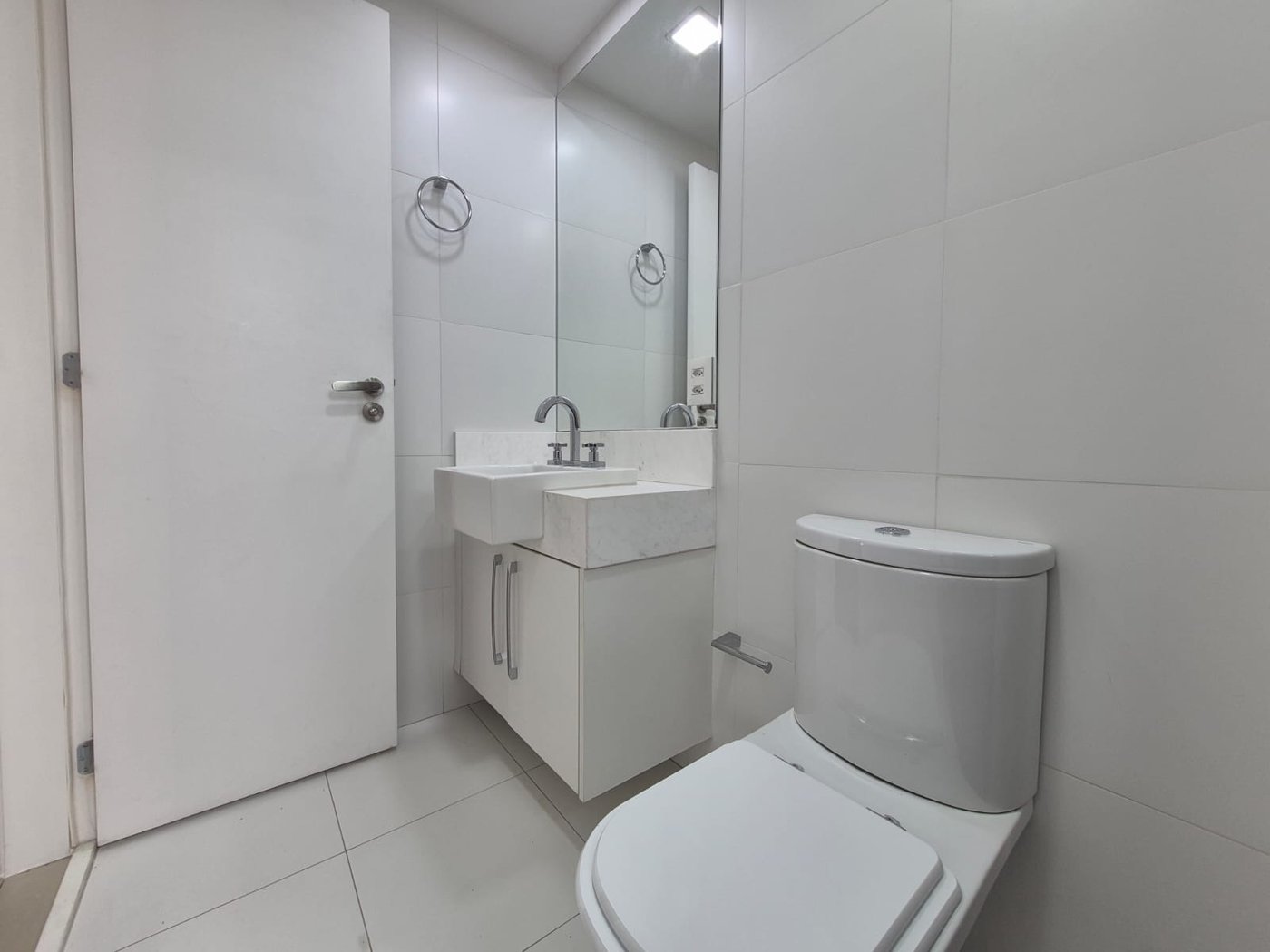 Apartamento à venda ou para alugar, 110m² com 2 quartos, sendo 1 suíte, escritório e  vagas Condomínio Paulistano, São Paulo - SP